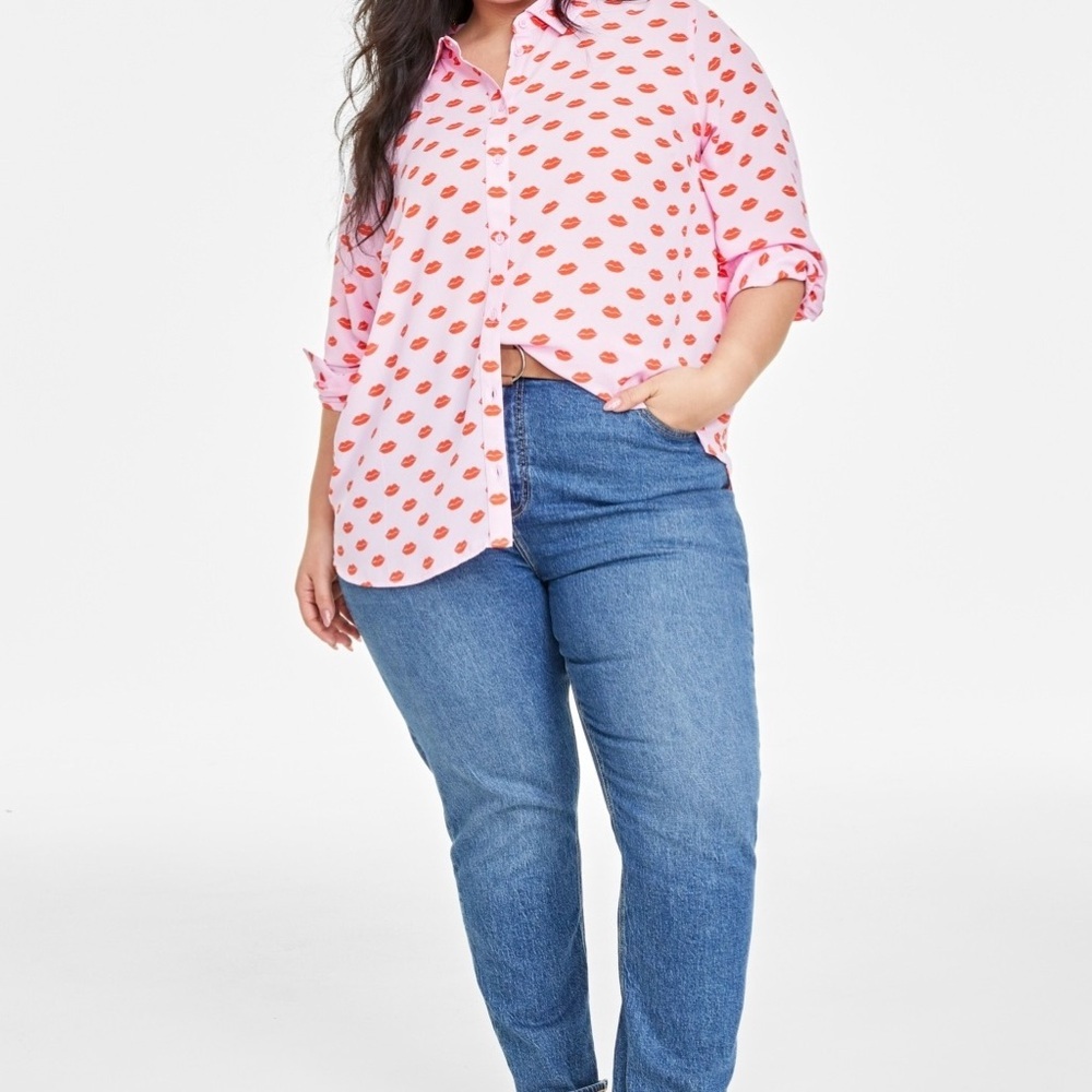 On 34th Plus Size Lip-Print Shirt Size 1X